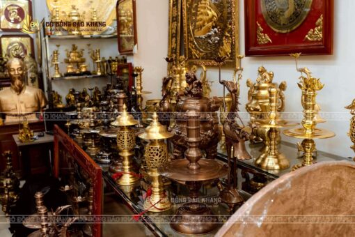 Đồ thờ bằng đổng