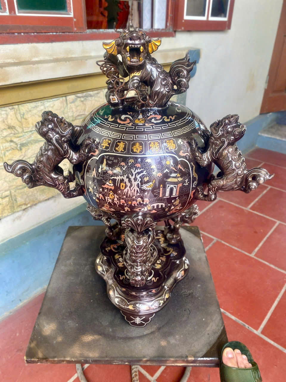 Đỉnh Thất Lân Vờn Cầu Khảm tam khí